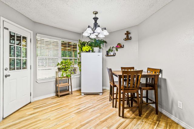 114 Dickens S, Livingston, TX 77351