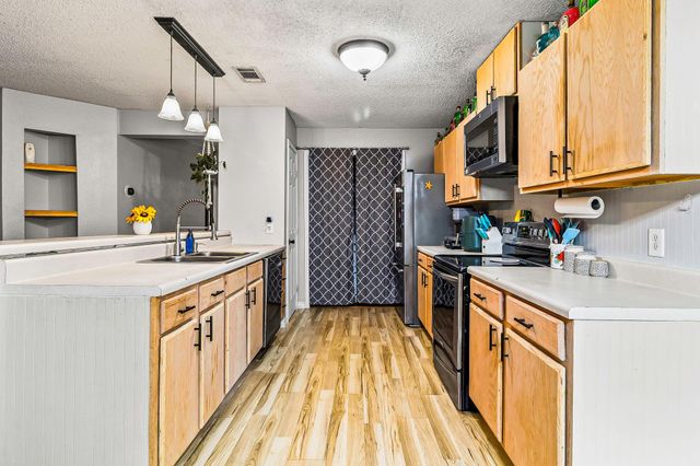 114 Dickens S, Livingston, TX 77351