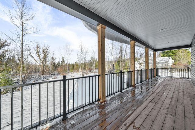 1713 Vanderlip Road, Traverse City, MI 49686