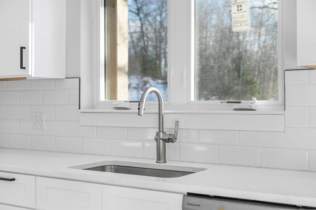 1713 Vanderlip Road, Traverse City, MI 49686