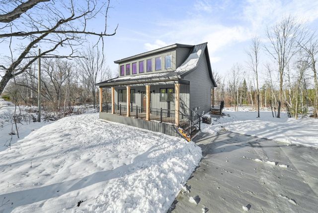 1713 Vanderlip Road, Traverse City, MI 49686