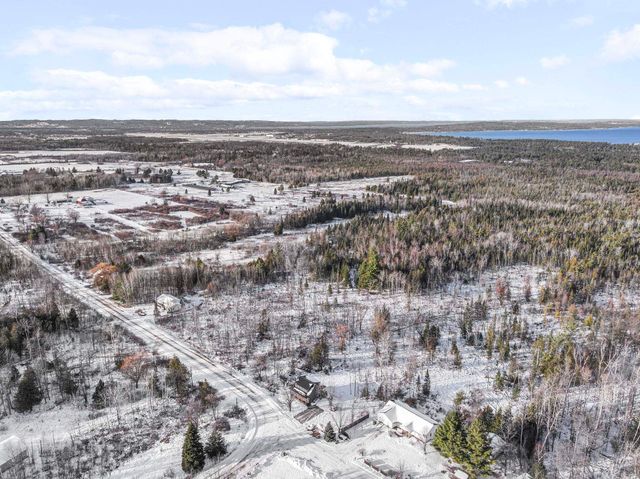 1713 Vanderlip Road, Traverse City, MI 49686