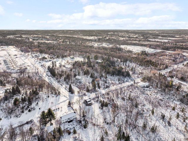 1713 Vanderlip Road, Traverse City, MI 49686