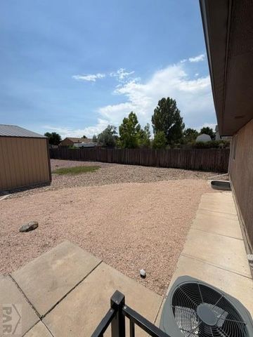 662 S Bayfield Ave, Pueblo West, CO 81007