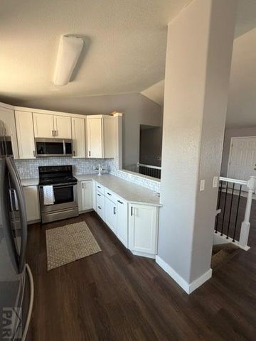 662 S Bayfield Ave, Pueblo West, CO 81007
