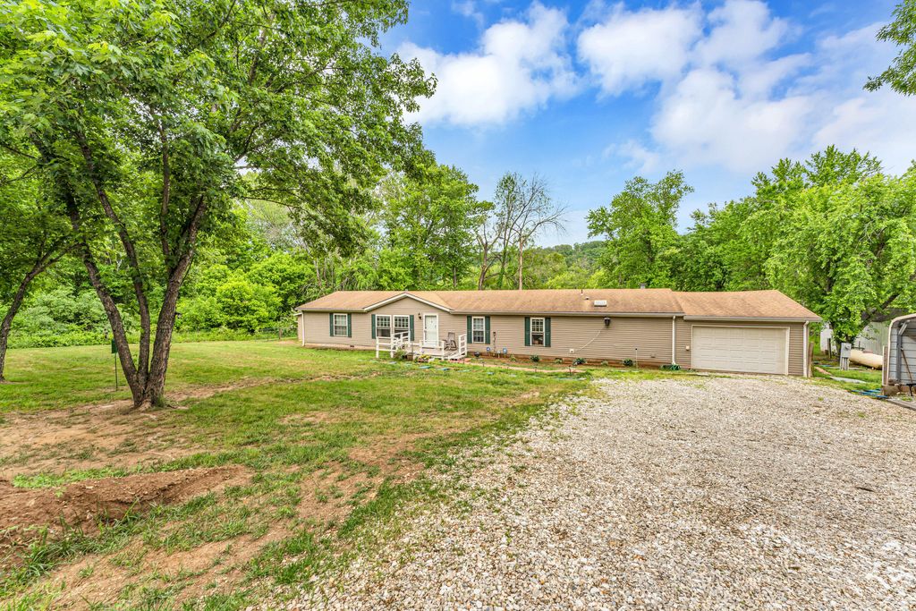 1161 State Highway 176, Rockaway Beach, MO 65740