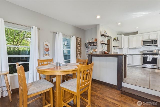 2102 Mt Brynion Road, Kelso, WA 98626