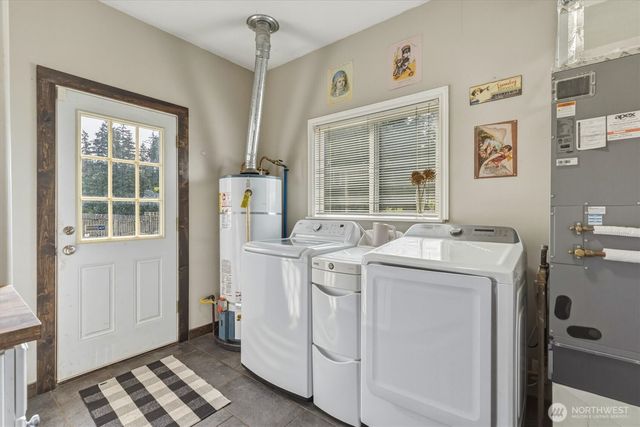 2102 Mt Brynion Road, Kelso, WA 98626