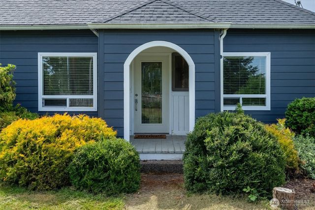 2102 Mt Brynion Road, Kelso, WA 98626