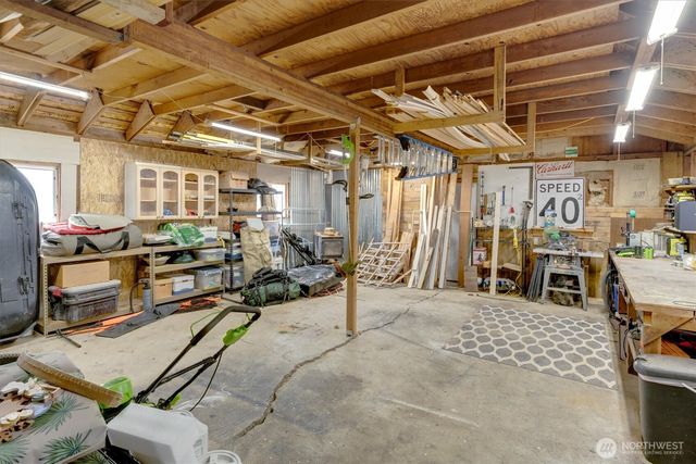 2102 Mt Brynion Road, Kelso, WA 98626