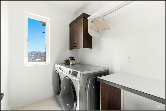 6934 E Highland Valley Rd, Boise, ID 83716