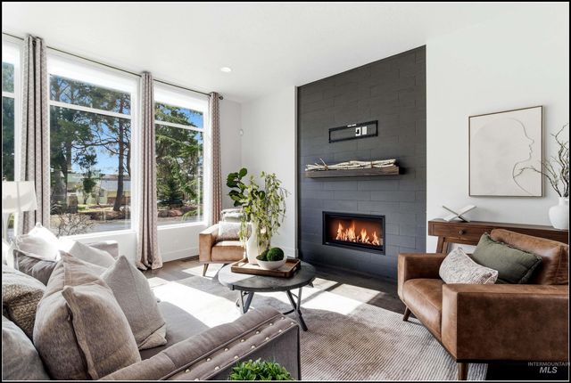 6934 E Highland Valley Rd, Boise, ID 83716