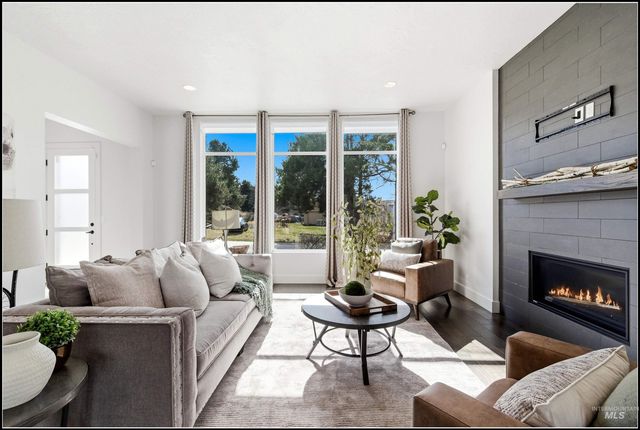 6934 E Highland Valley Rd, Boise, ID 83716