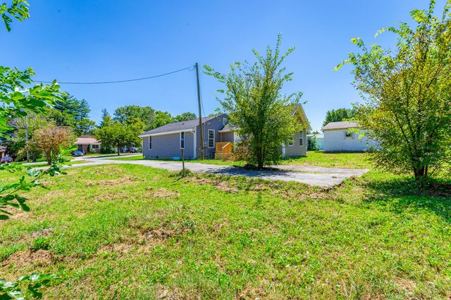 936 Cross Street, Rossville, GA 30741