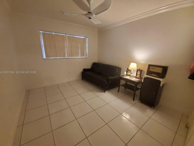 1750 NE 191st St 105-1, Miami, FL 33179