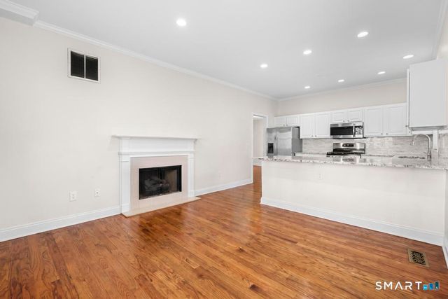 78 Village Court 78, Wilton, CT 06897