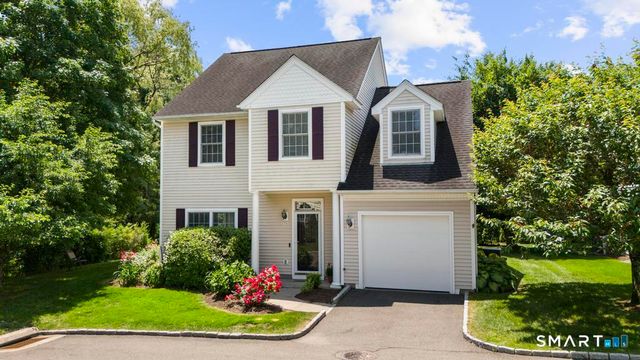 78 Village Court 78, Wilton, CT 06897