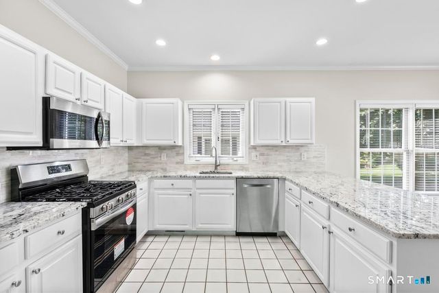 78 Village Court 78, Wilton, CT 06897