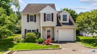 78 Village Court 78, Wilton, CT 06897
