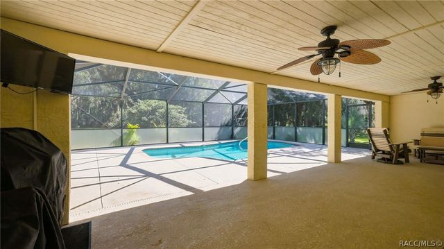 11820 W Fisherman Lane, Homosassa, FL 34448