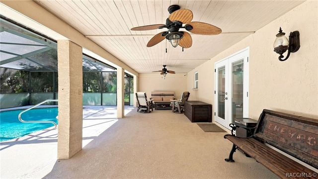 11820 W Fisherman Lane, Homosassa, FL 34448