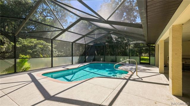 11820 W Fisherman Lane, Homosassa, FL 34448