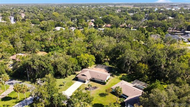 11820 W Fisherman Lane, Homosassa, FL 34448