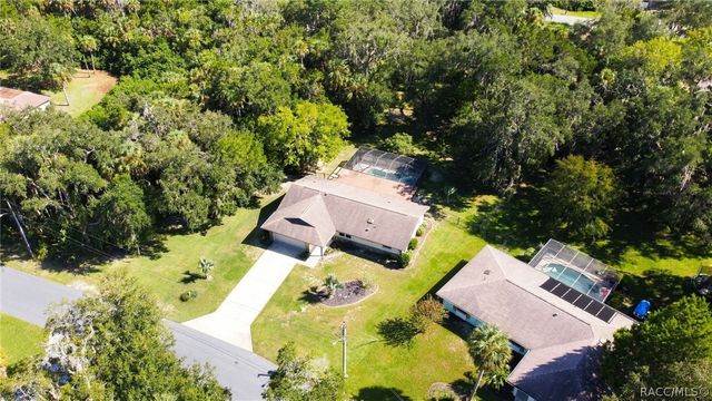 11820 W Fisherman Lane, Homosassa, FL 34448