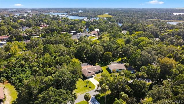 11820 W Fisherman Lane, Homosassa, FL 34448