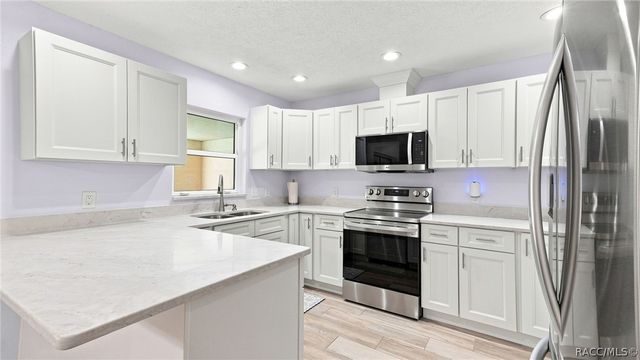 11820 W Fisherman Lane, Homosassa, FL 34448