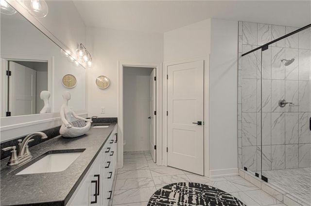 2148 Foxtail Drive, Kearney, MO 64060