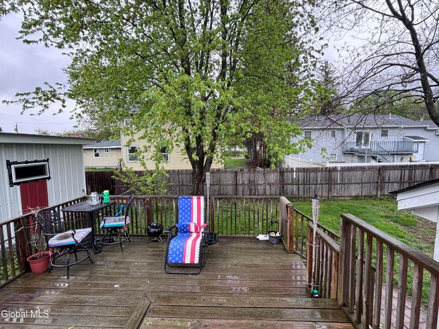 12 Connecticut Avenue, East Greenbush, NY 12144