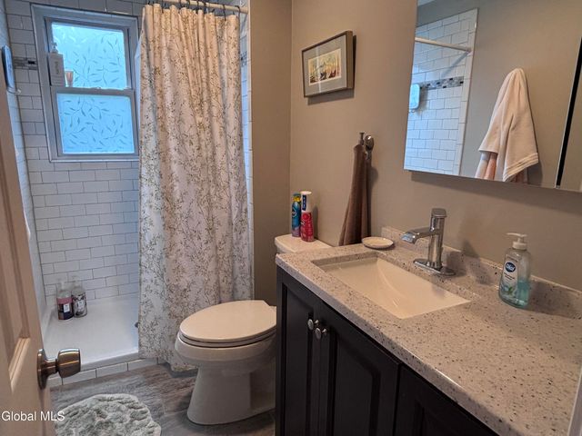 12 Connecticut Avenue, East Greenbush, NY 12144