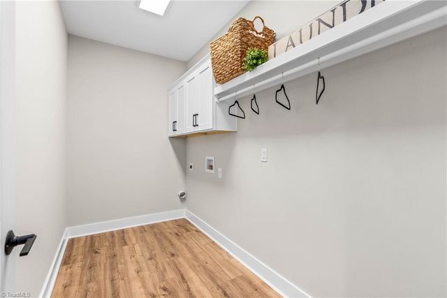 1807 Bramblewood Trail, Pfafftown, NC 27040