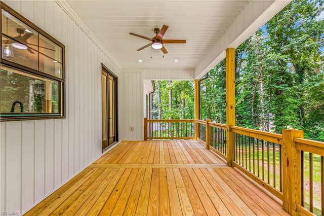 1807 Bramblewood Trail, Pfafftown, NC 27040