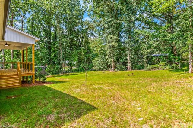1807 Bramblewood Trail, Pfafftown, NC 27040
