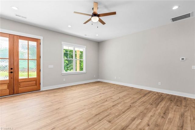 1807 Bramblewood Trail, Pfafftown, NC 27040