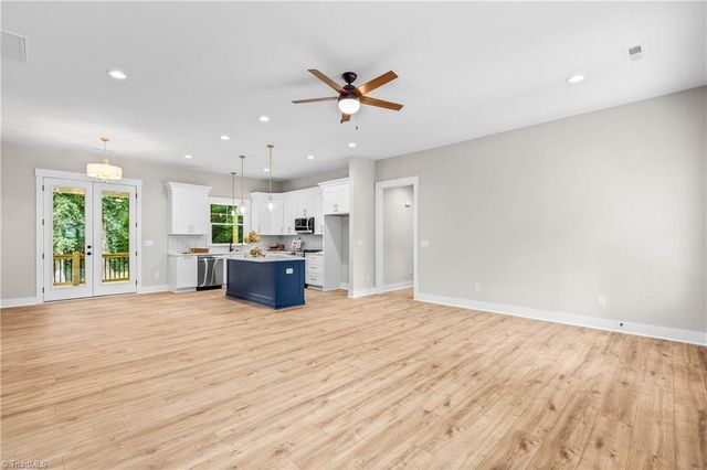1807 Bramblewood Trail, Pfafftown, NC 27040