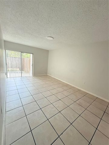 9611 SW 77th Ave 108A, Miami, FL 33156
