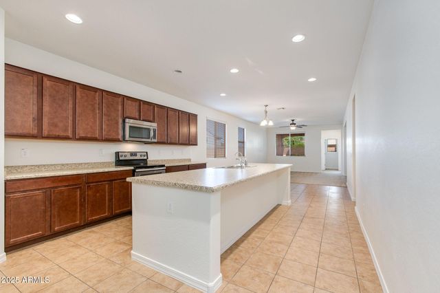 41334 W RIO BRAVO Drive, Maricopa, AZ 85138