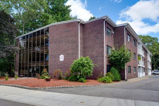 915 Edgell Rd 60, Framingham, MA 01701