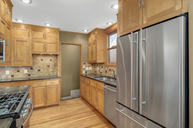 4216 Utica Avenue S, Saint Louis Park, MN 55416