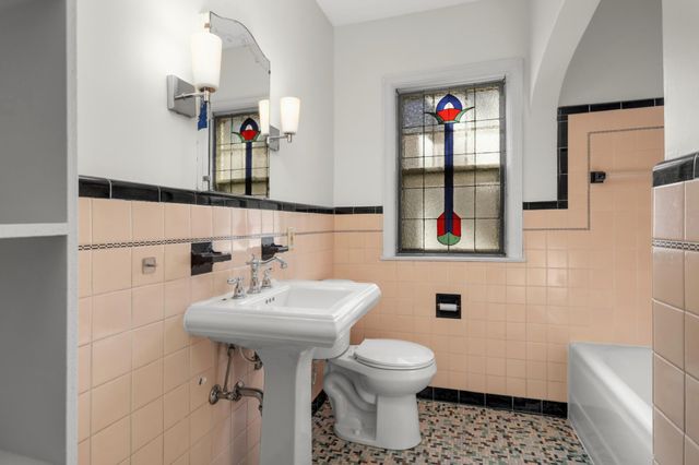 4216 Utica Avenue S, Saint Louis Park, MN 55416