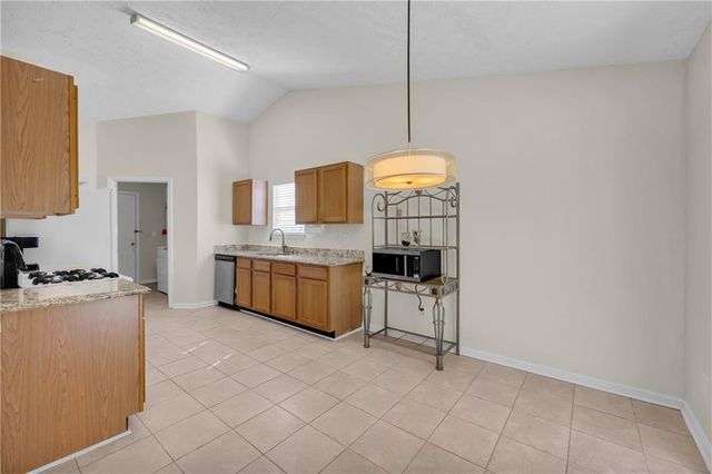 1040 Meadow Walk Avenue, Lawrenceville, GA 30044