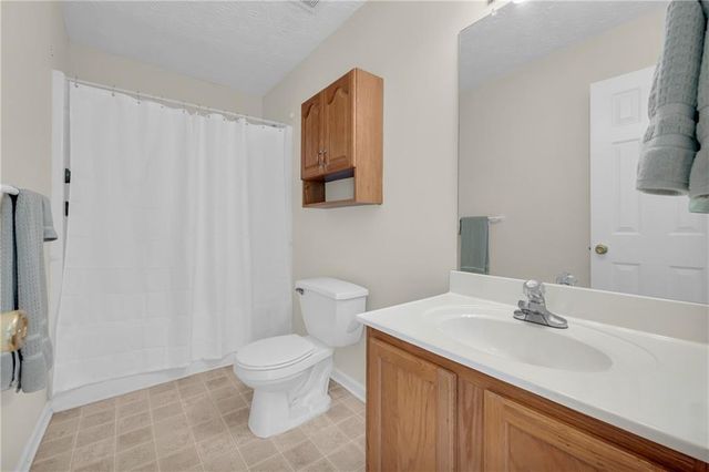 1040 Meadow Walk Avenue, Lawrenceville, GA 30044
