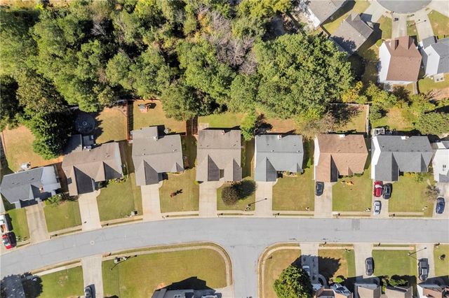 1040 Meadow Walk Avenue, Lawrenceville, GA 30044