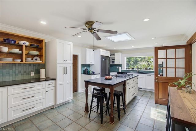 211 E Avondale Drive, Greensboro, NC 27403