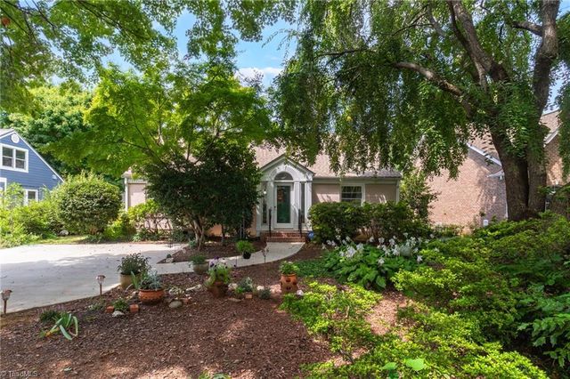 211 E Avondale Drive, Greensboro, NC 27403
