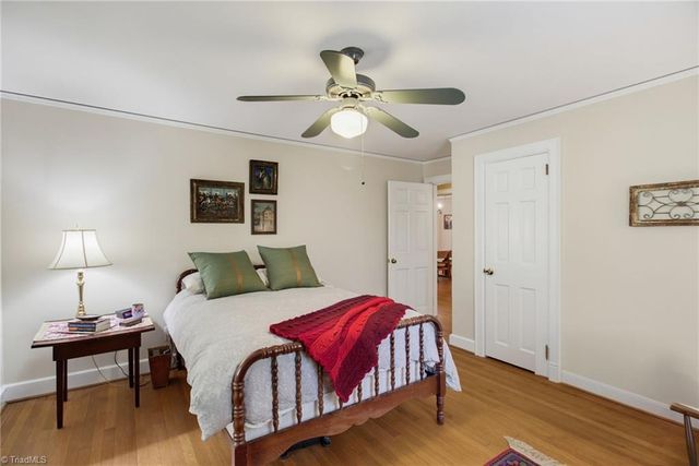 211 E Avondale Drive, Greensboro, NC 27403