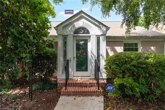 211 E Avondale Drive, Greensboro, NC 27403
